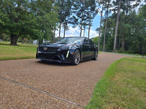 Used 2022 Cadillac CT5 V Blackwing w/ Parking Package image 4