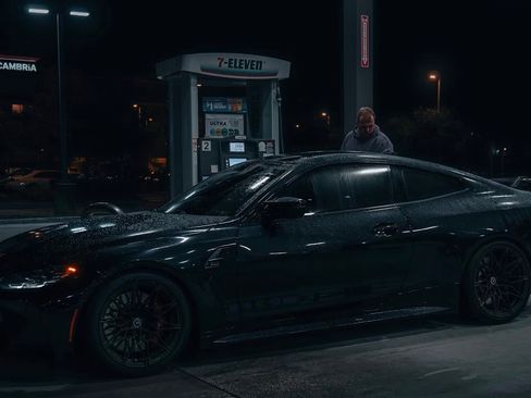 Used 2023 BMW M4 Competition RWD image 2