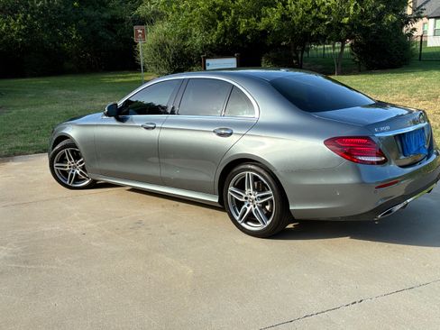 Used 2017 Mercedes-Benz E 300 image 9