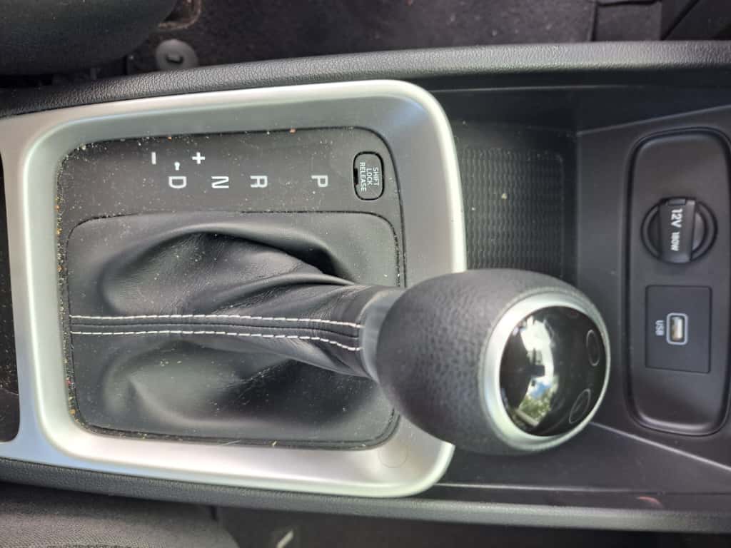 Used 2021 Hyundai Venue SE FWD image 12