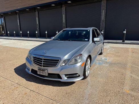 Used 2013 Mercedes-Benz E 350 Sedan image 2
