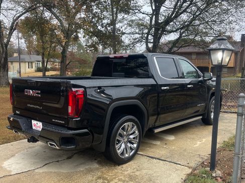 Used 2024 GMC Sierra 1500 Denali image 4