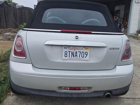 Used 2011 MINI Cooper Convertible image 4