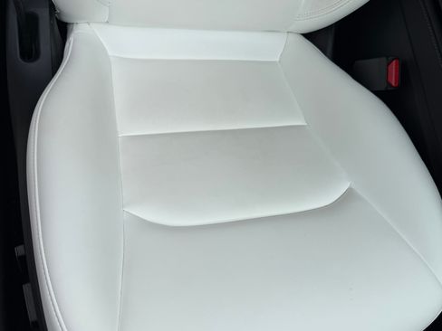 Used 2023 Tesla Model Y Performance AWD/4WD image 15