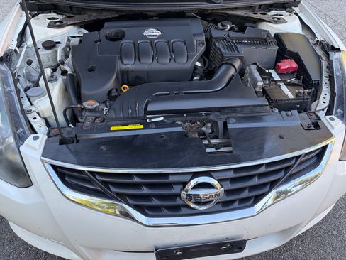 Used 2011 Nissan Altima 2.5 S w/ 2.5S Premium Pkg FWD image 22
