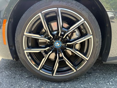 Used 2022 BMW i4 eDrive40 w/ M Sport Package RWD image 10