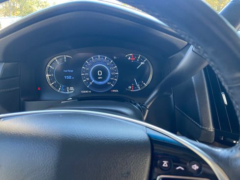 Used 2019 Cadillac Escalade ESV Luxury image 16