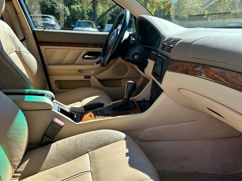 Used 2001 BMW 530i Sedan image 9