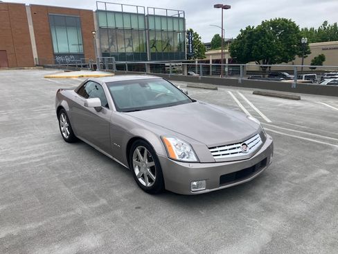Used 2004 Cadillac XLR RWD image 1