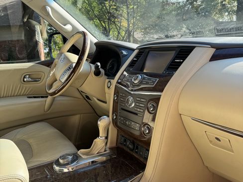 Used 2015 INFINITI QX80 4WD w/ Theater Package image 5