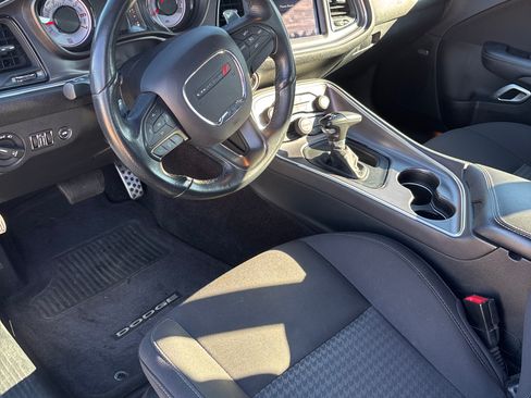 Used 2017 Dodge Challenger R/T w/ Quick Order Package 28P T/A image 5