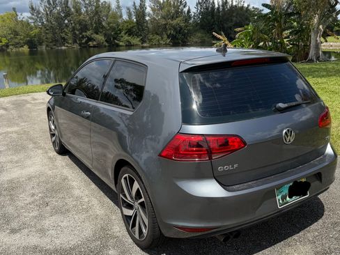 Used 2015 Volkswagen Golf Launch Edition image 9