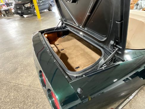 Used 2000 Chevrolet Corvette Convertible w/ Memory Pkg image 13