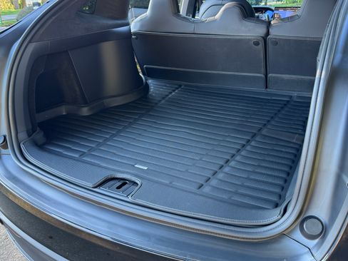 Used 2024 Tesla Model X Standard Sport Utility 4D image 14