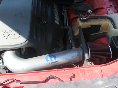 Used 2010 Dodge Challenger R/T image 16