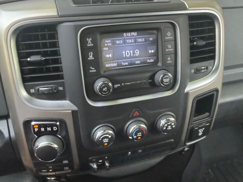 Used 2013 RAM 1500 Classic SLT w/ Big Horn Equipment Group AWD/4WD image 19