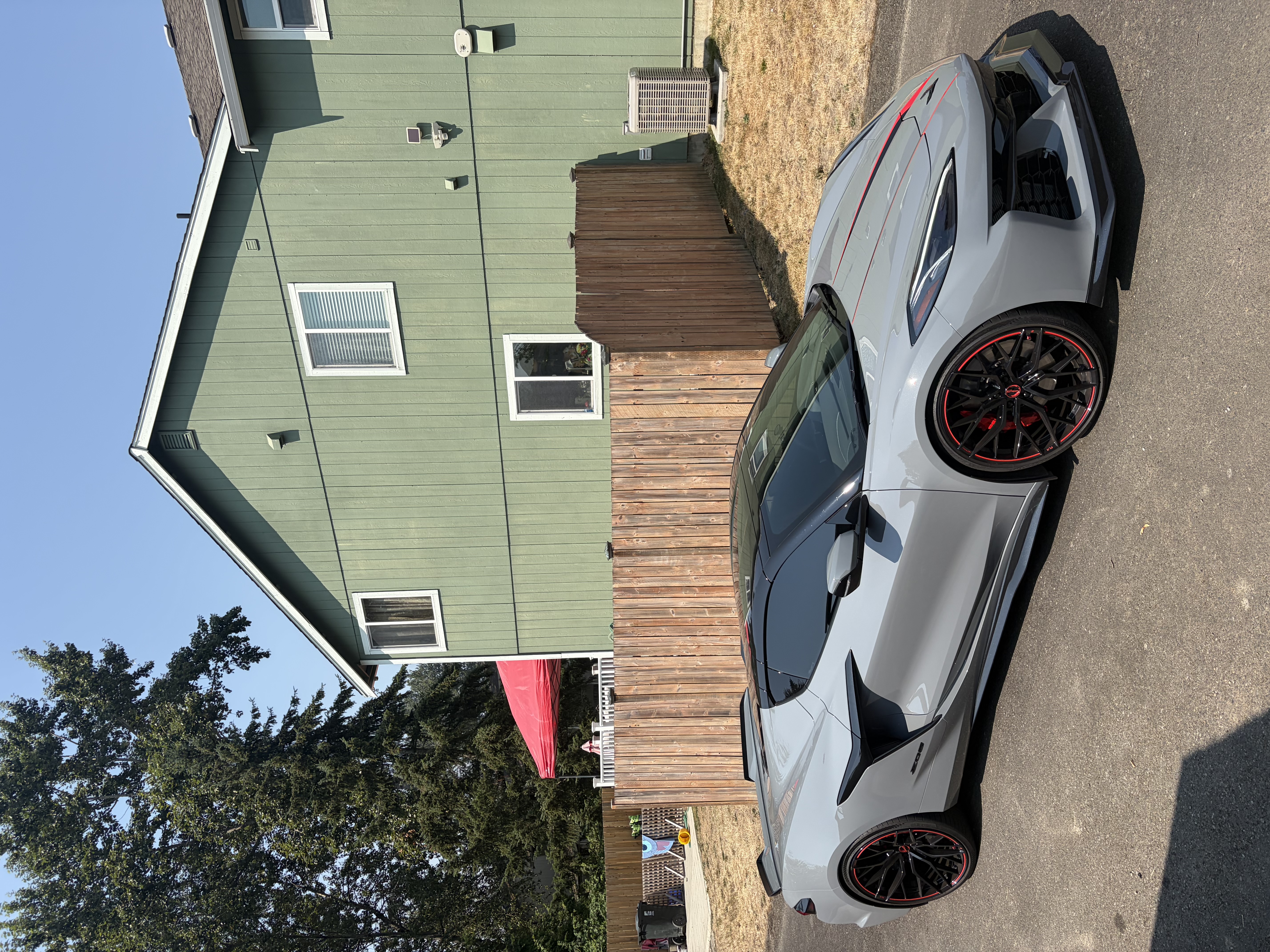 Used 2025 Chevrolet Corvette Z06 RWD image 1