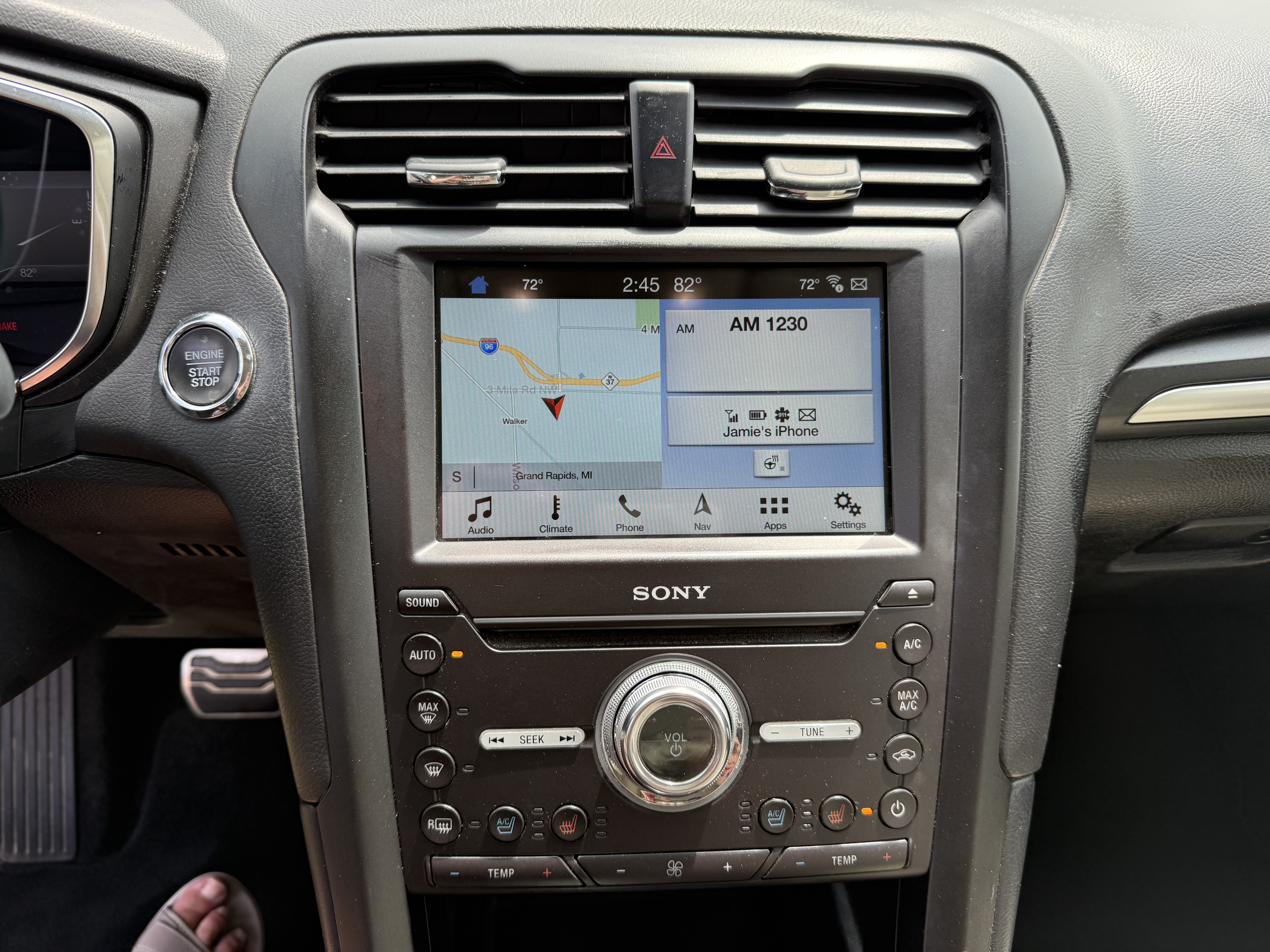 Used 2018 Ford Fusion Titanium AWD/4WD image 10