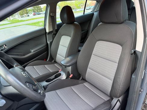 Used 2016 Kia Forte LX w/ LX Popular Plus Package image 9