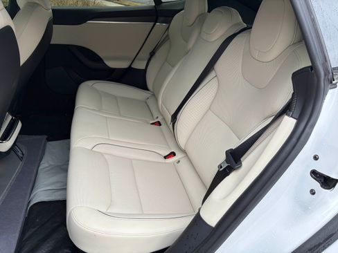 Used 2023 Tesla Model S Plaid image 16