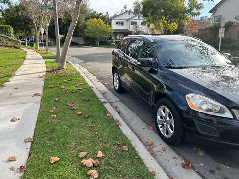 Used 2011 Volvo XC60 3.2 R-Design image 2
