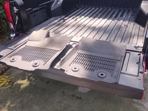 Used 2018 Toyota Tacoma SR5 image 15