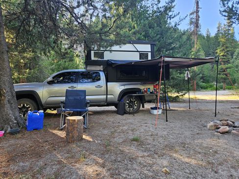 Used 2019 Toyota Tacoma TRD Off-Road image 11