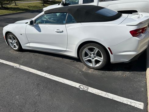 Used 2020 Chevrolet Camaro LT image 4
