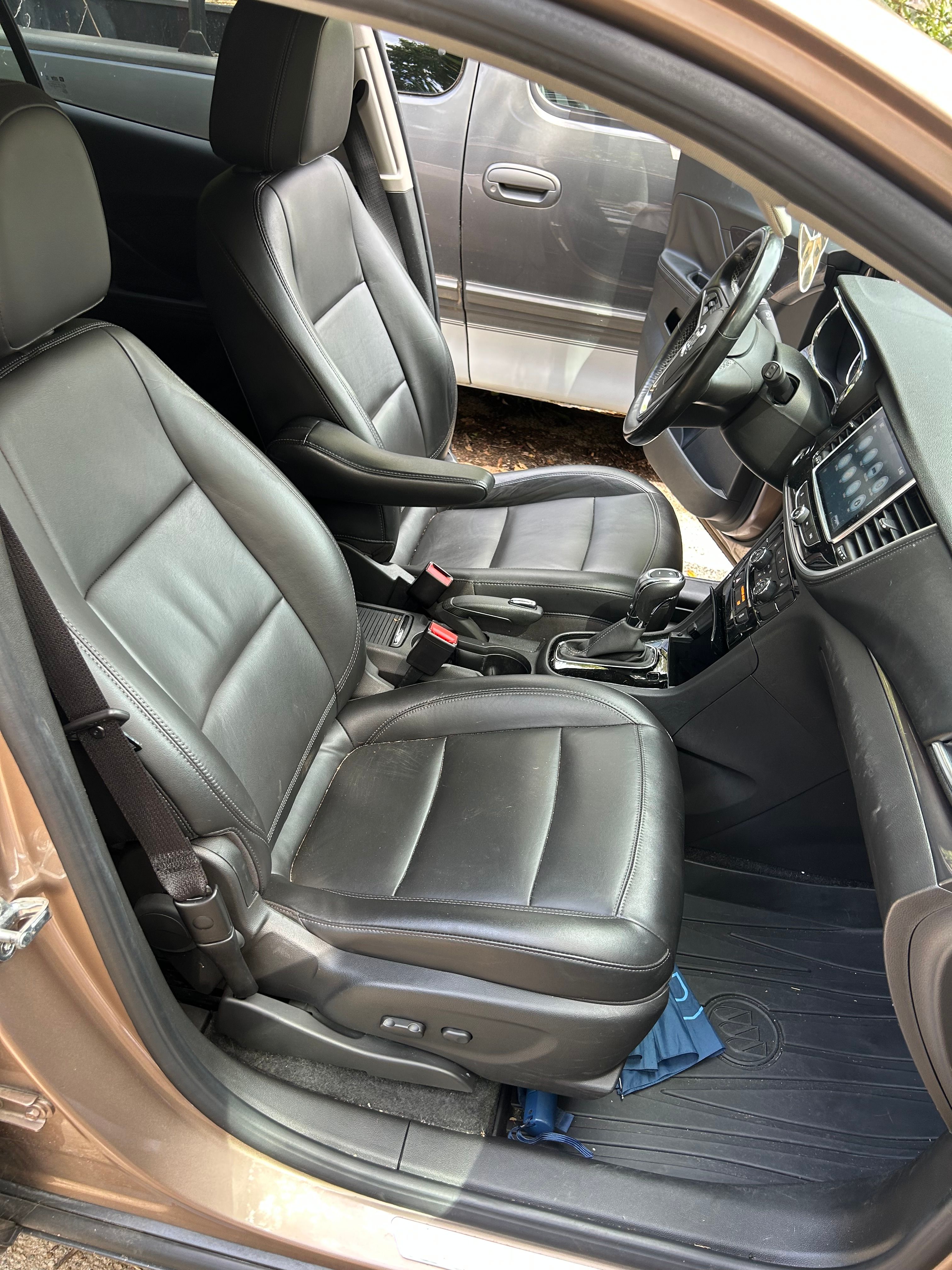 Used 2019 Buick Encore Essence AWD/4WD image 8