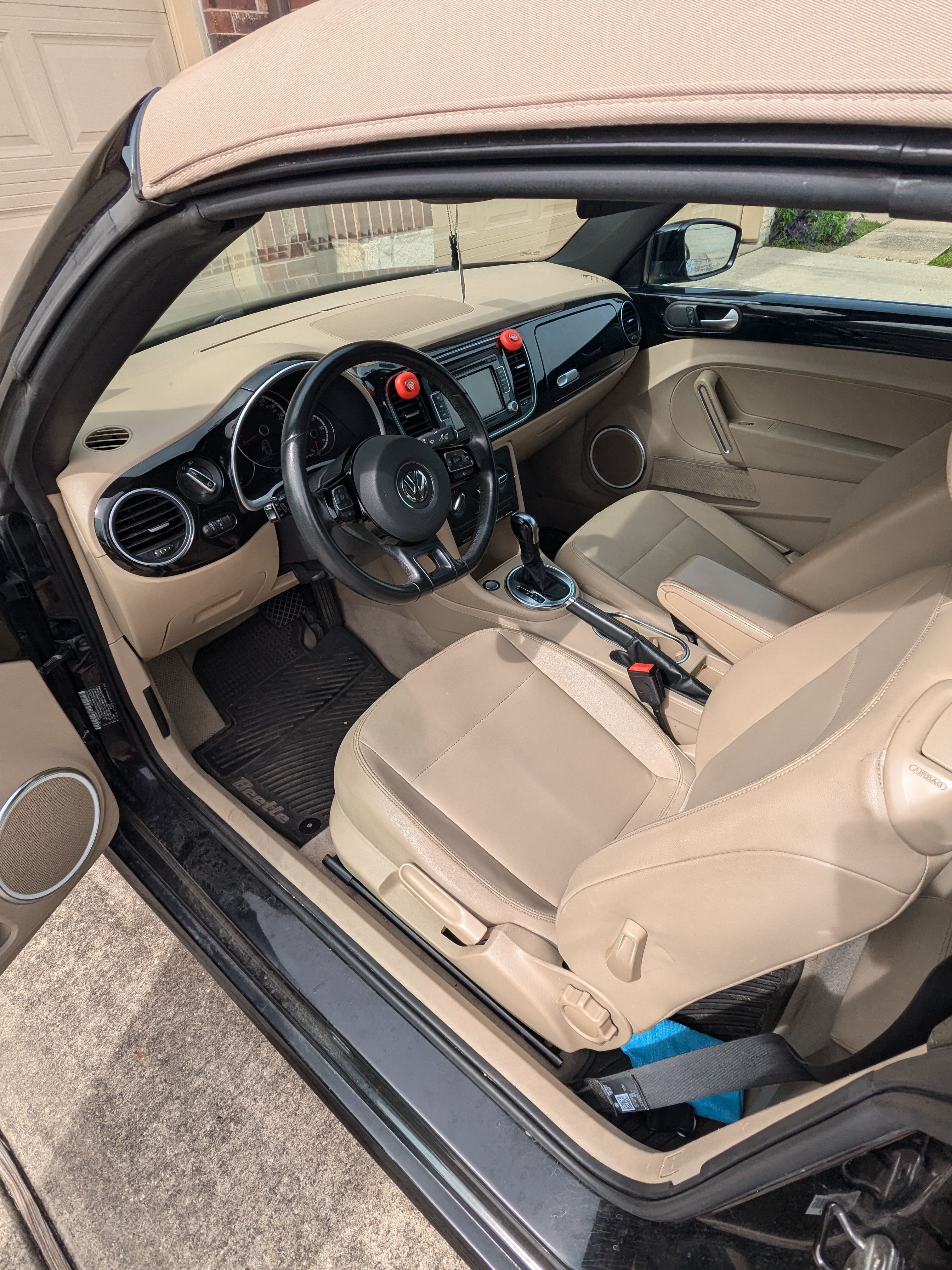 Used 2013 Volkswagen Beetle 2.5 FWD image 10