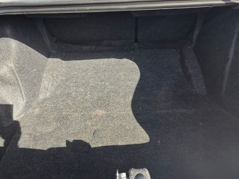 Used 2010 Dodge Challenger SE image 14