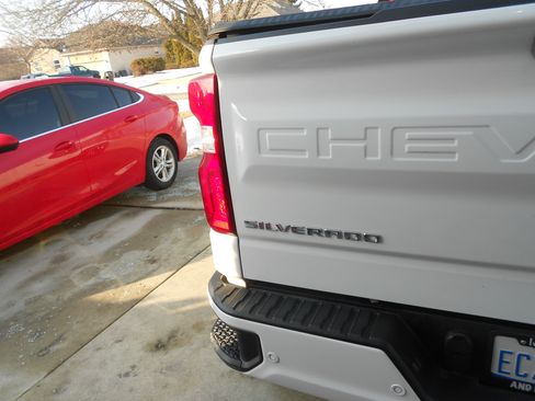 Used 2019 Chevrolet Silverado 1500 RST image 10