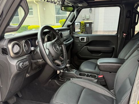 Used 2021 Jeep Wrangler Unlimited Sport w/ Sun And Sound Package AWD/4WD image 5