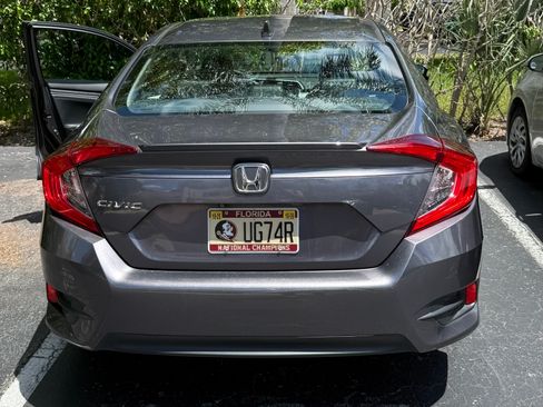 Used 2016 Honda Civic EX-L image 10