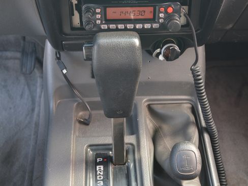 Used 1998 Isuzu Trooper S AWD/4WD image 14