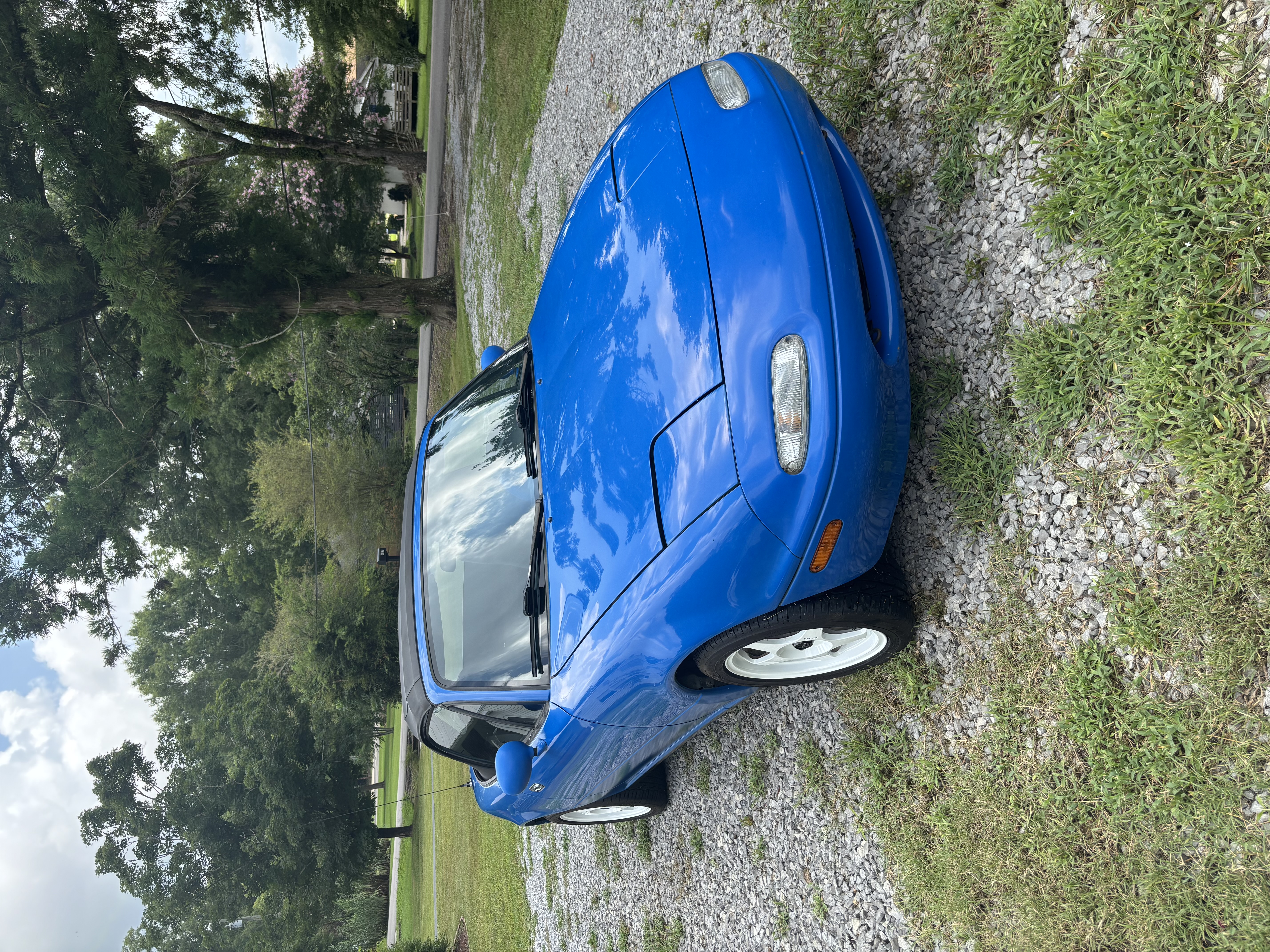 Used 1992 MAZDA MX-5 Miata RWD image 1