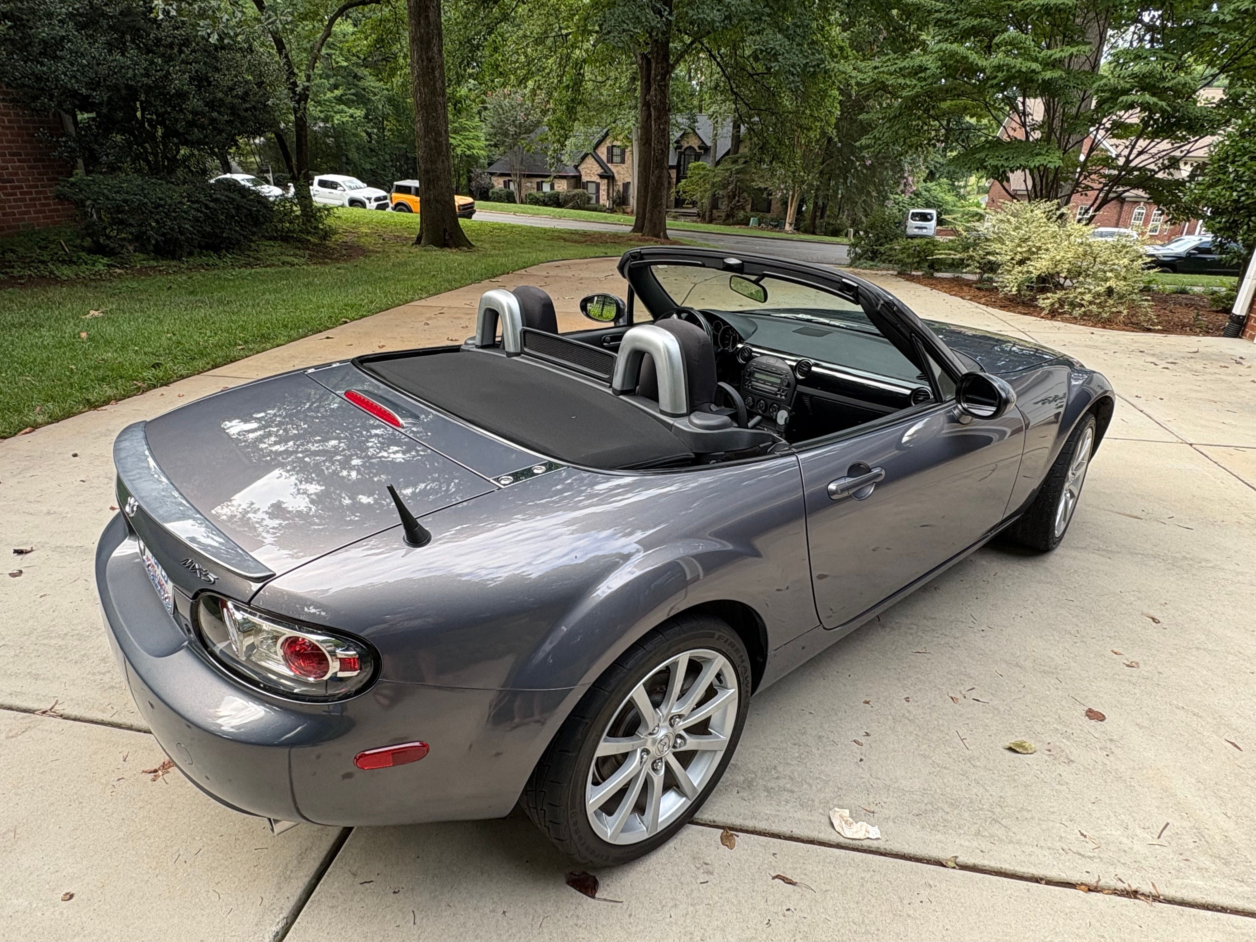 Used 2007 MAZDA MX-5 Miata Touring RWD image 12
