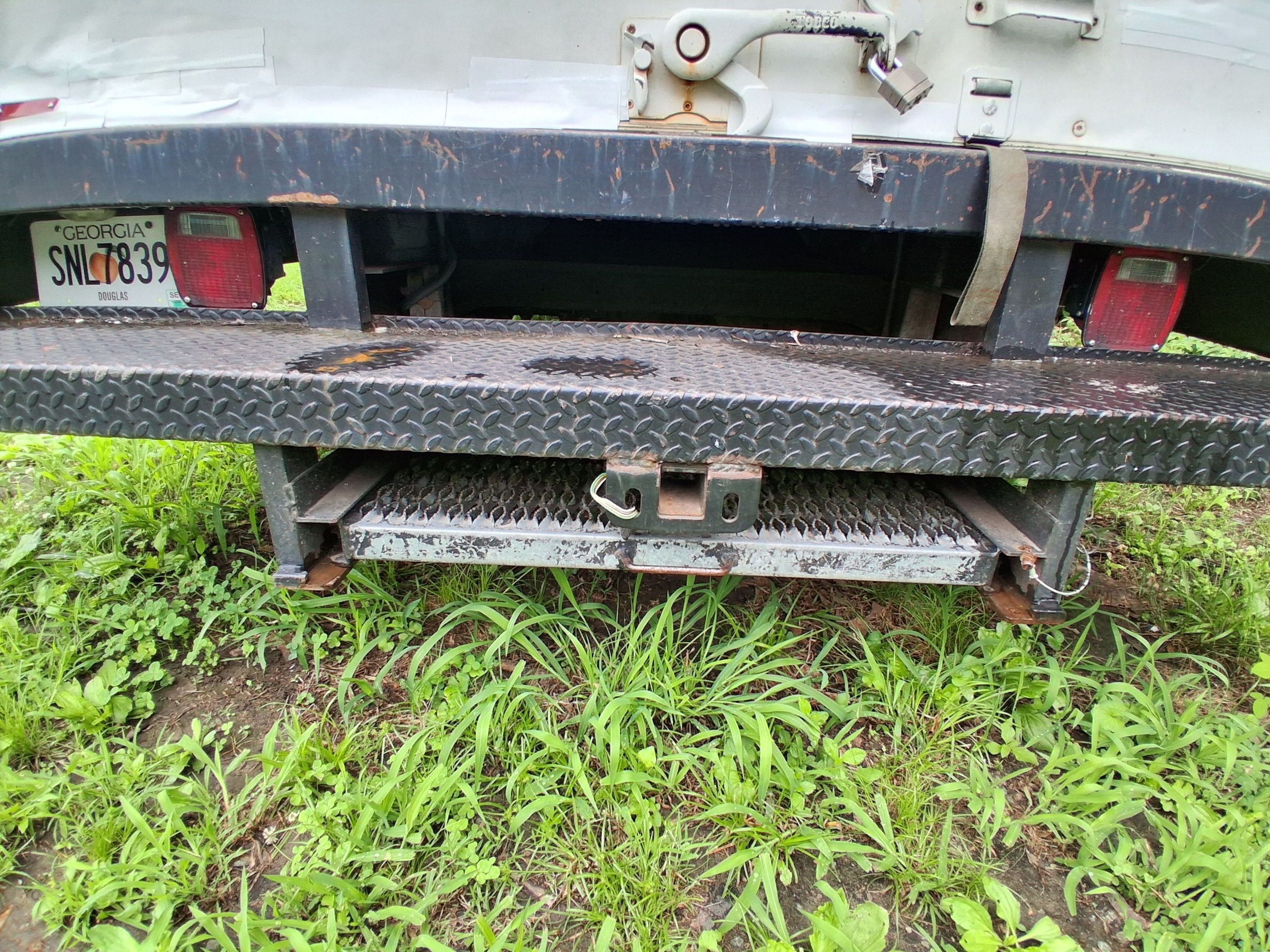 Used 1999 Chevrolet Express 3500 RWD image 9