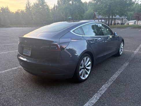 Used 2020 Tesla Model 3 RWD image 10