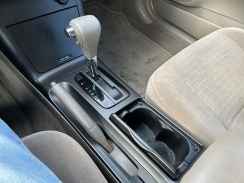 Used 2006 Toyota Camry LE image 9