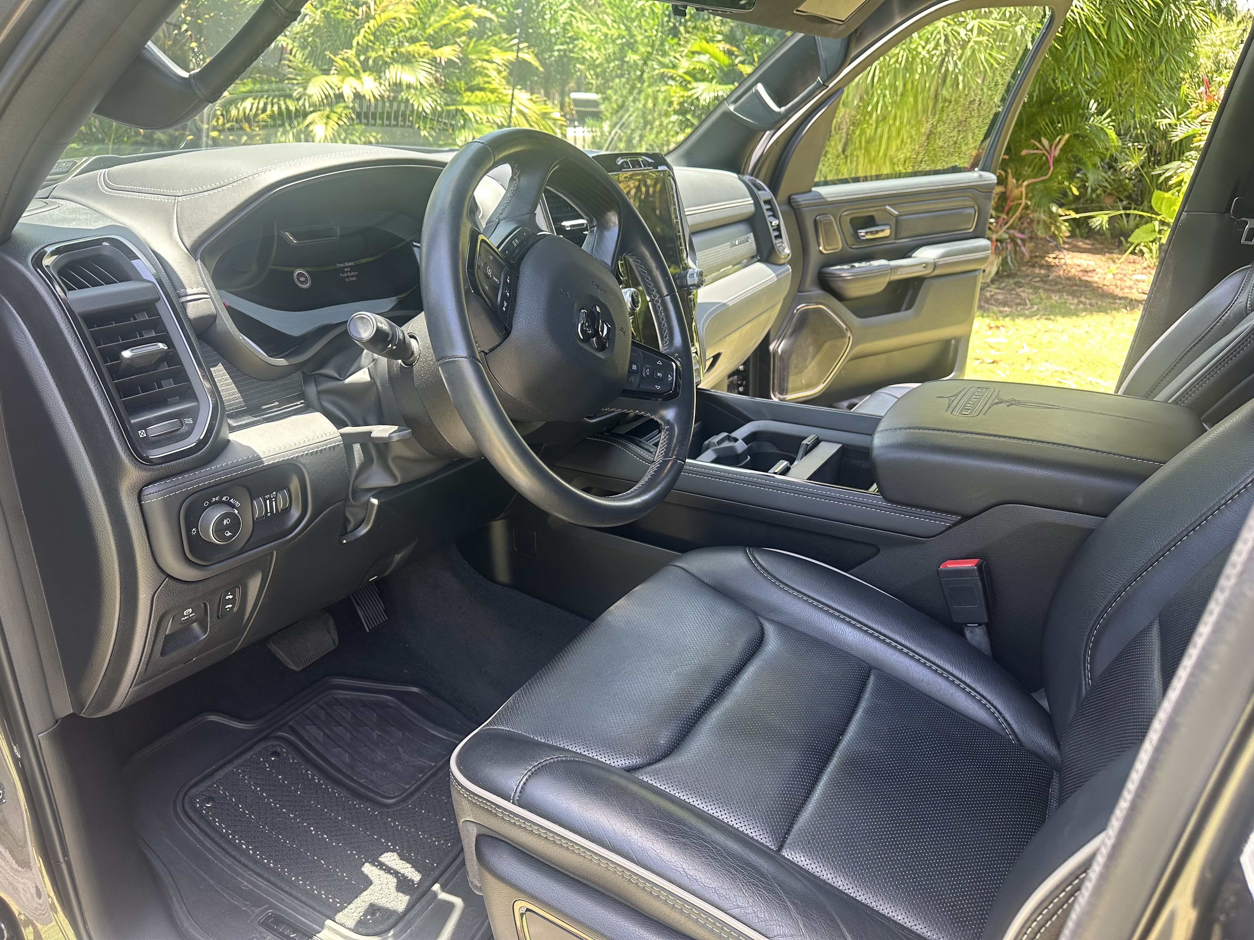 Used 2024 RAM 1500 Limited AWD/4WD image 5
