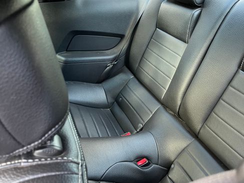 Used 2012 Ford Mustang GT Premium w/ Comfort Pkg image 9