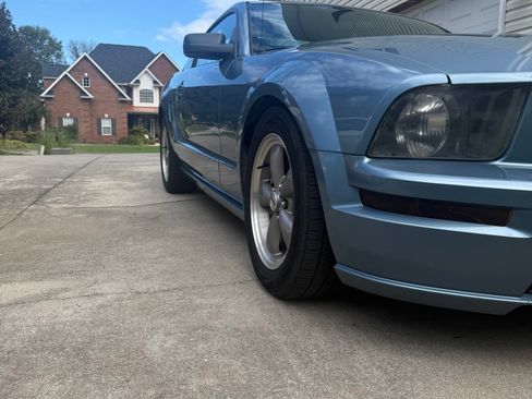 Used 2006 Ford Mustang GT Premium image 11