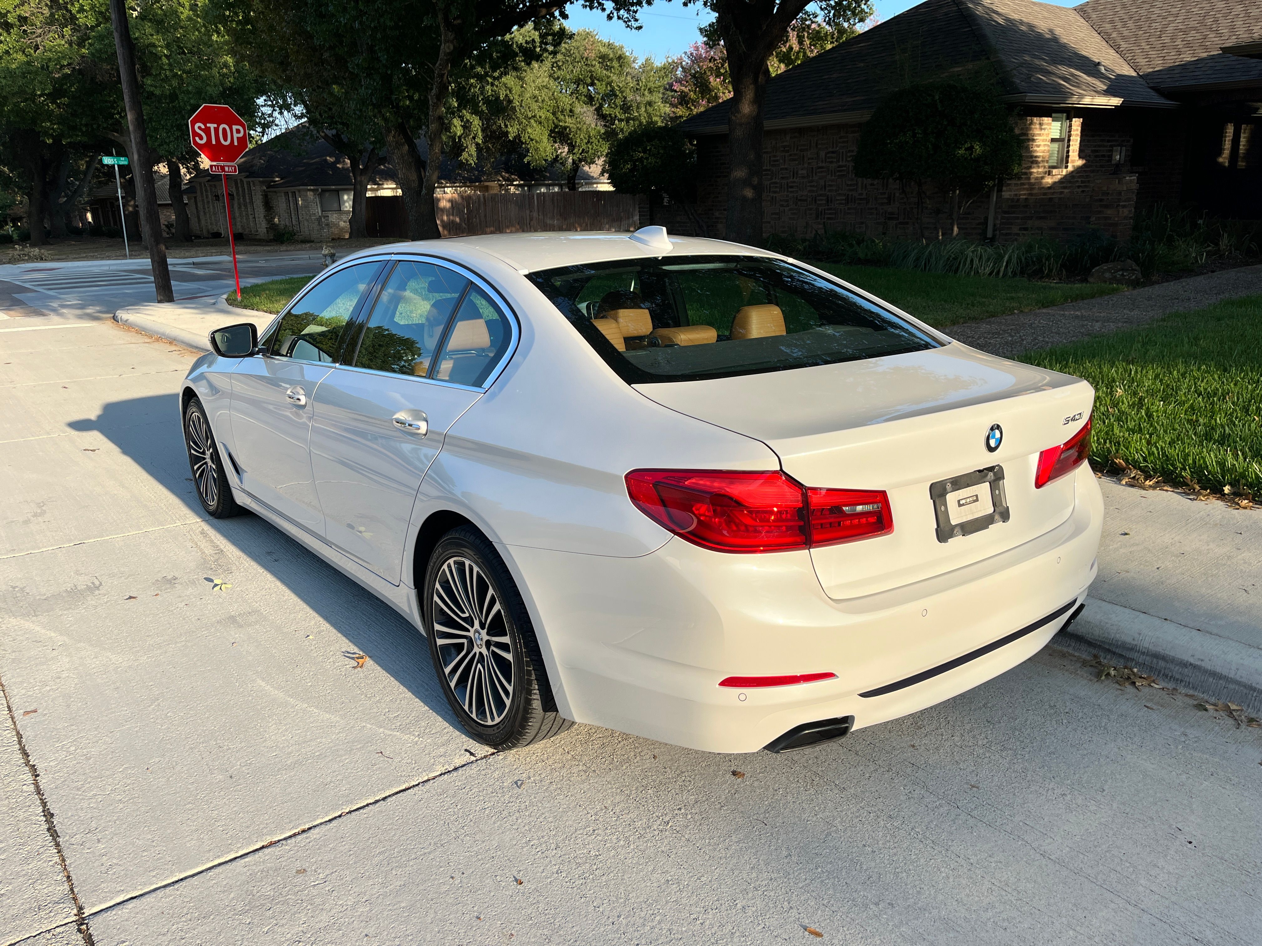Used 2018 BMW 540i RWD image 4