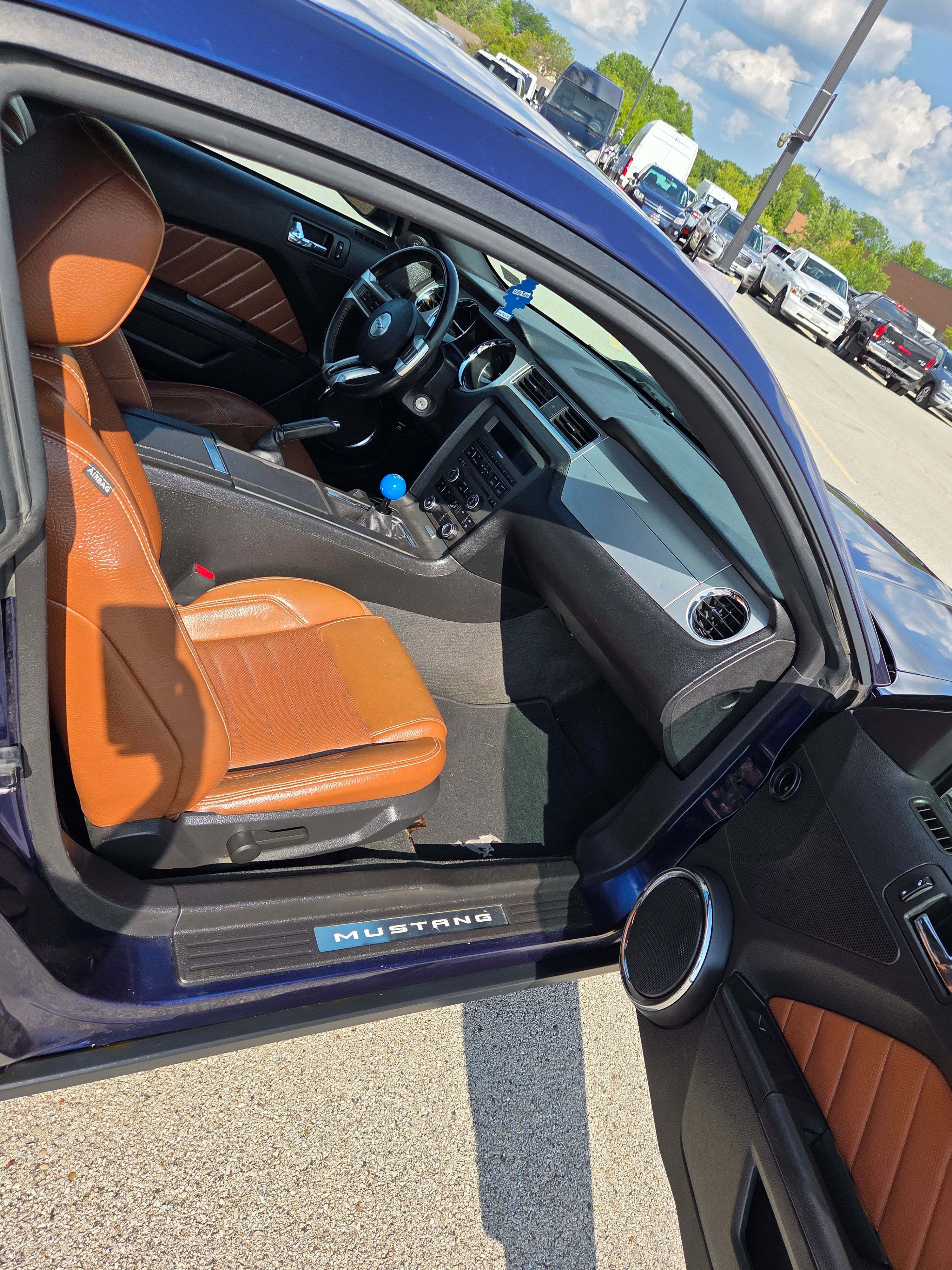 Used 2012 Ford Mustang Premium RWD image 6