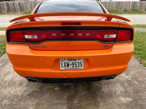 Used 2014 Dodge Charger R/T image 4