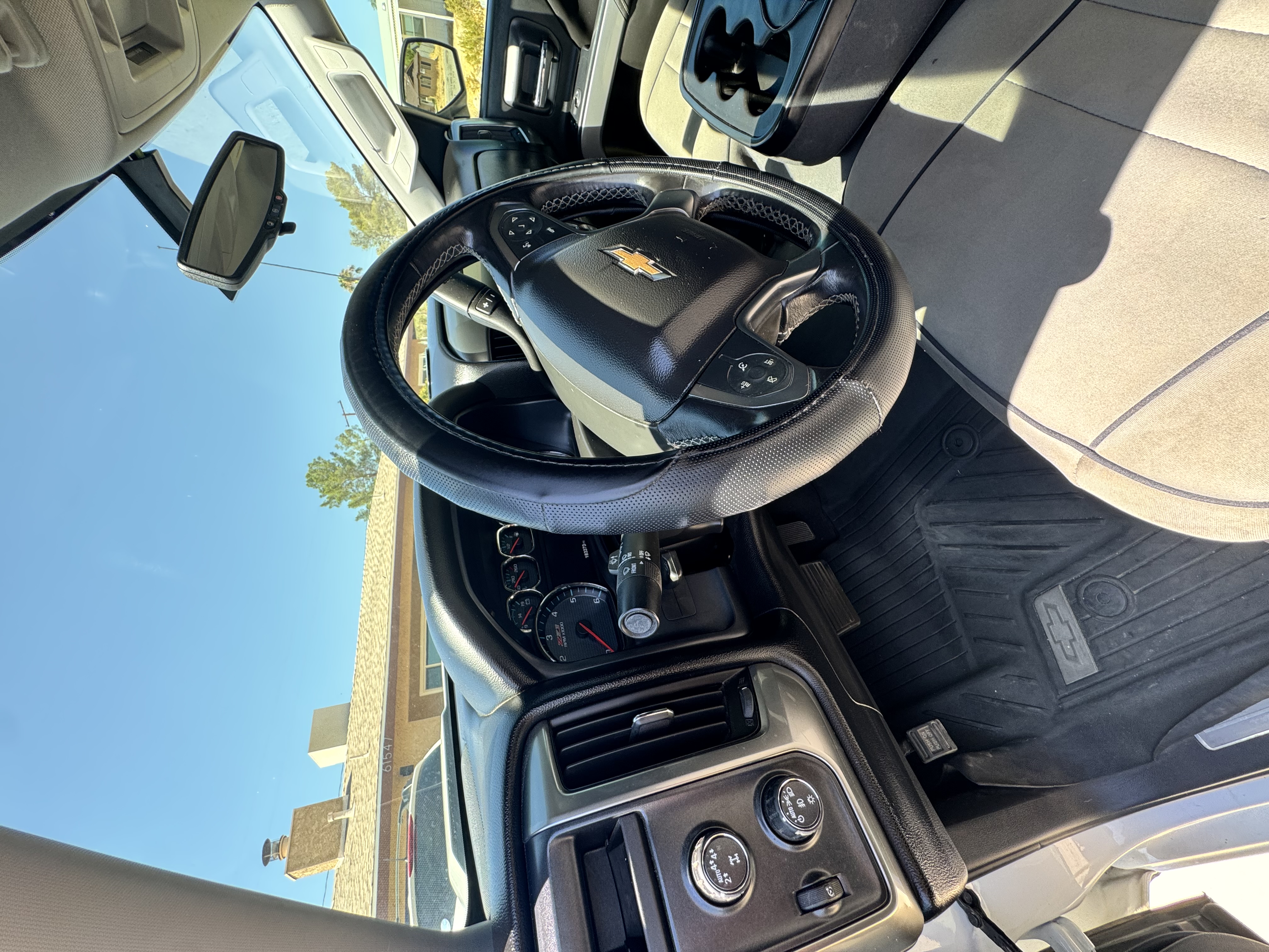 Used 2018 Chevrolet Silverado 1500 LT w/ All Star Edition AWD/4WD image 5
