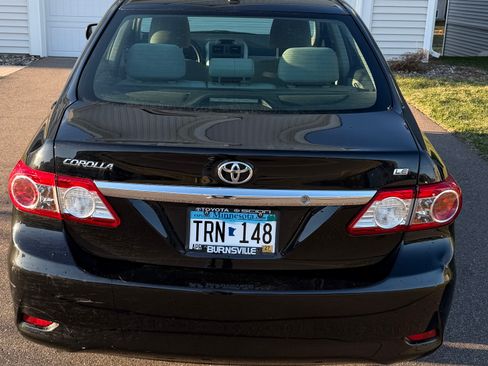 Used 2013 Toyota Corolla LE w/ Premium Pkg image 2