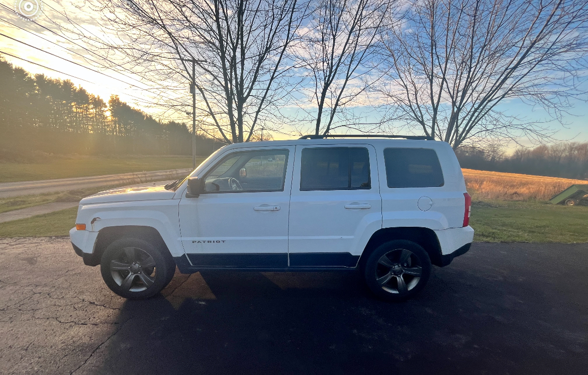 Used 2015 Jeep Patriot High Altitude AWD/4WD image 7