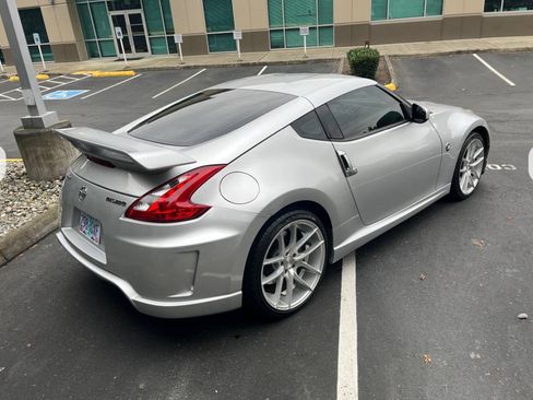 Used 2011 Nissan 370Z NISMO image 4